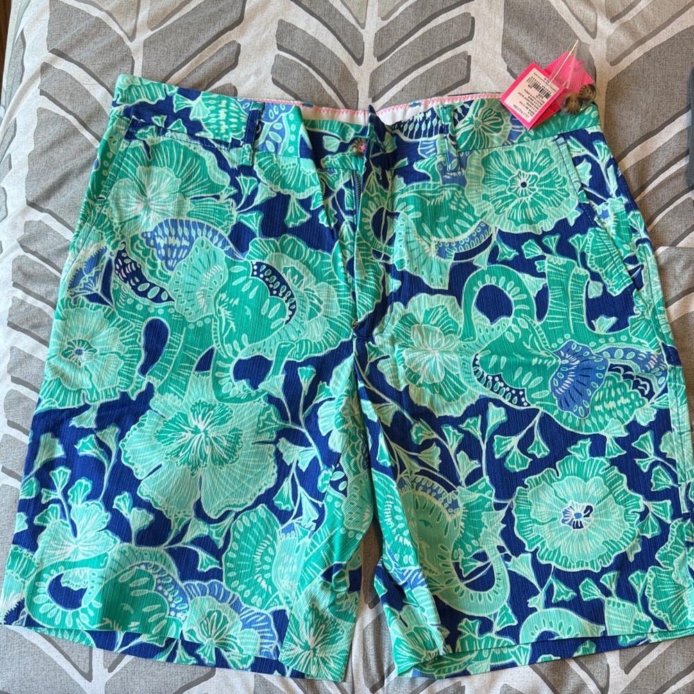 Lilly Pulitzer Blue and Green Floral Men's Flat Front Shorts-print bright agate